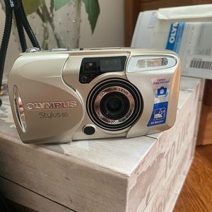 Olympus Stylus 80 Camera Set